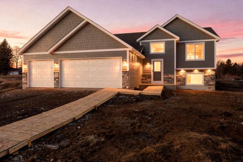 605 Sienna Dr, Watertown, MN, 55388-4562 | Card Image