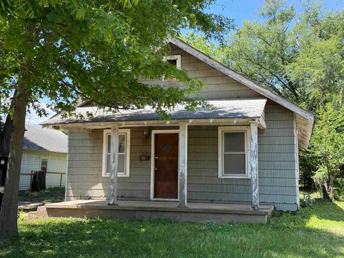 627 N Summit St, El Dorado, KS, 67042-1560 | Card Image