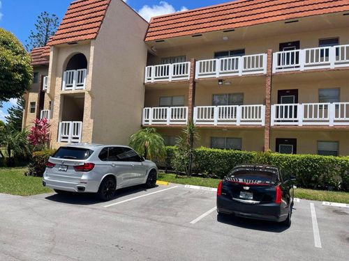 202-8901 Sunrise Lakes Blvd, Sunrise, FL, 33322-6068 | Card Image