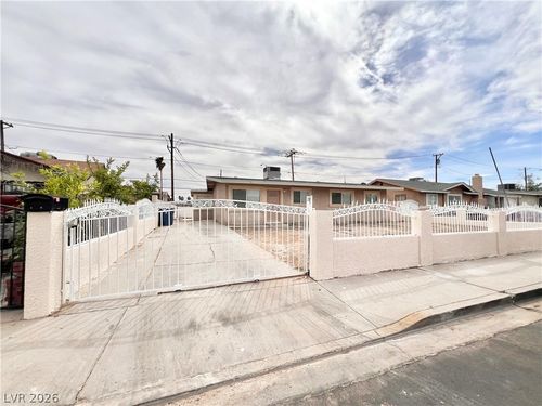 2624 Brady Ave, Las Vegas, NV, 89101-1519 | Card Image