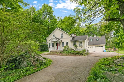 8001 Post Rd, North Kingstown, RI, 02852-4423 | Card Image