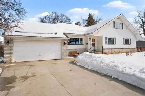 292 River Heights Circle, Rochester, NY, 14612 | Card Image