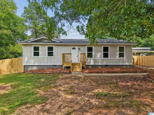 651 Willow Bend Ln, BESSEMER, AL, 35023-5515 | Card Image