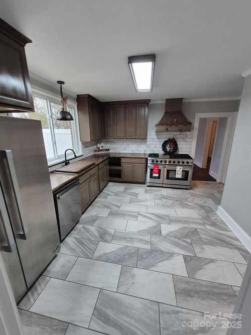 19 Todd Dr Ne, Concord, NC, 28025-3132 | Card Image