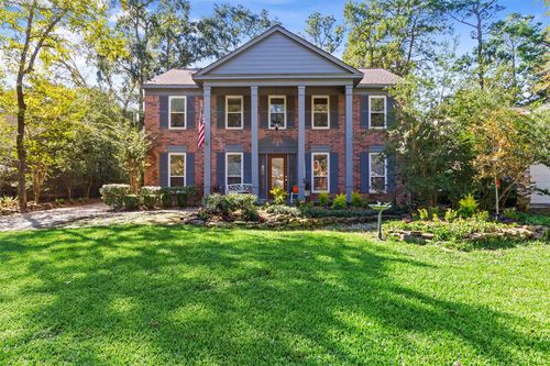111 S Village Knoll Cir, The Woodlands, TX, 77381-4434 | Card Image