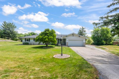 1310 Sunnycrest Dr, Waukesha, WI, 53186-2321 | Card Image