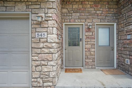 545 Maggie Ln, Altoona, IA, 50009-2557 | Card Image