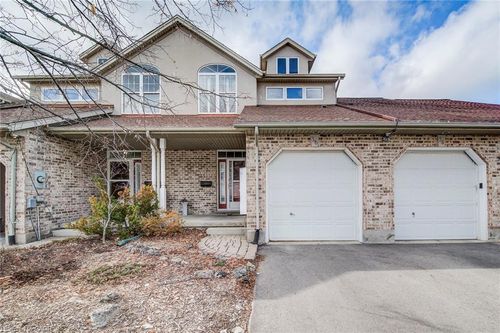 36 Norman St, Waterloo, ON, N2L6L5 | Card Image