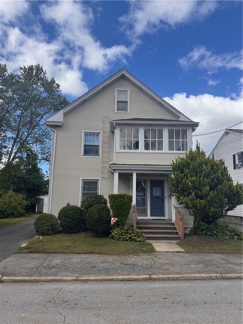 71 Rowe Avenue, Pawtucket, RI, 02861 | Card Image
