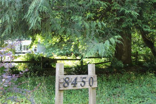 8450 Berray Rd, Fanny Bay, BC, V0R1W0 | Card Image