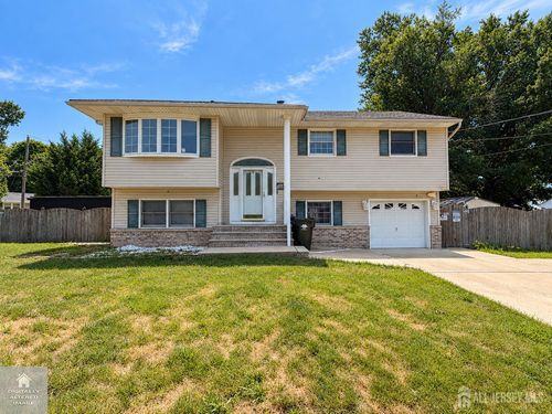 125 Bentley Ave, Old Bridge, NJ, 08857-1332 | Card Image