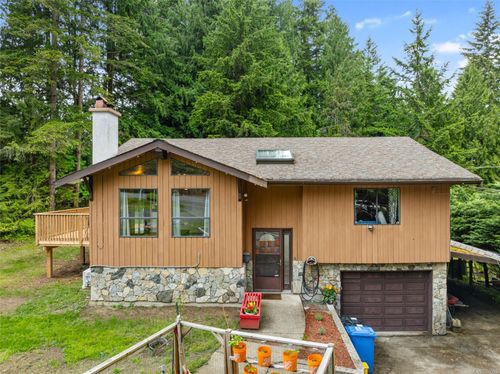 2710 Bob-O-Link Dr, Shawnigan Lake, BC, V8H3A2 | Card Image