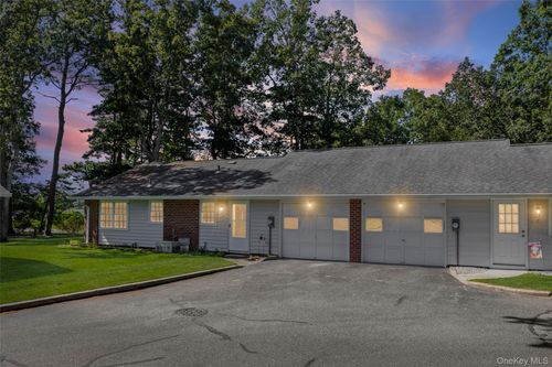 unit-d-25 Trent Ct, Ridge, NY, 11961-1458 | Card Image