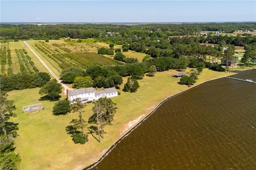 213 Martin Farm Ln, Knott's Island, NC, 27950-9519 | Card Image