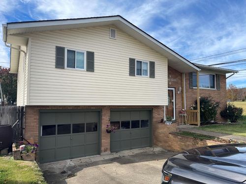 439 Jerry St, Gallipolis, OH, 45631-1315 | Card Image