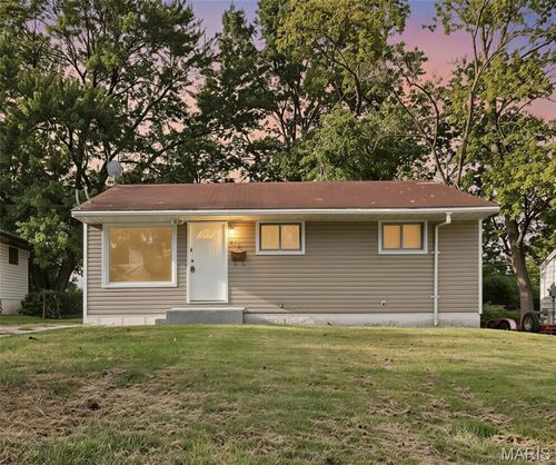 146 Grampian Rd, Saint Louis, MO, 63137-3801 | Card Image