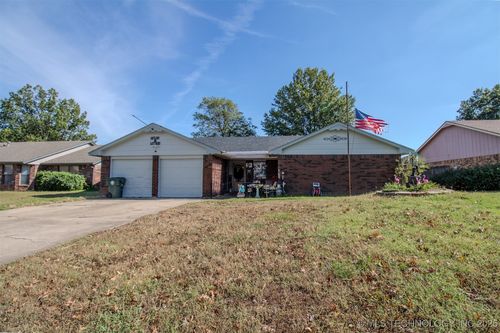 704 Foltz Ln, Muskogee, OK, 74403-7715 | Card Image
