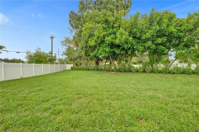 0 - 183 Sunflower Cir, House other with 4 bedrooms, 2 bathrooms and null parking in Royal Palm Beach FL | Image 49