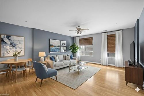 apt-204-360 Elm St, Greensboro, NC, 27401-2777 | Card Image