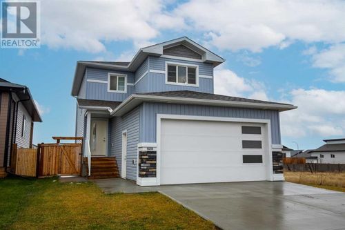 10209 129 Ave, Grande Prairie, AB, T8V6T1 | Card Image