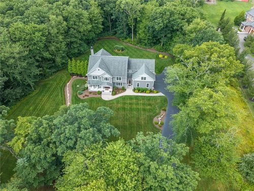 95 Taggart Ct, East Greenwich, RI, 02818-1085 | Card Image