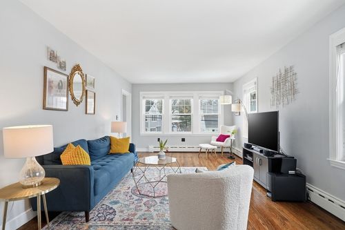 17 Vogel St, Boston, MA, 02132-5718 | Card Image