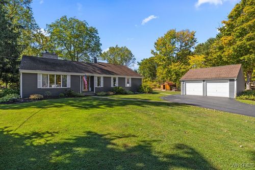 7630 Back Creek Rd, Hamburg, NY, 14075-7231 | Card Image