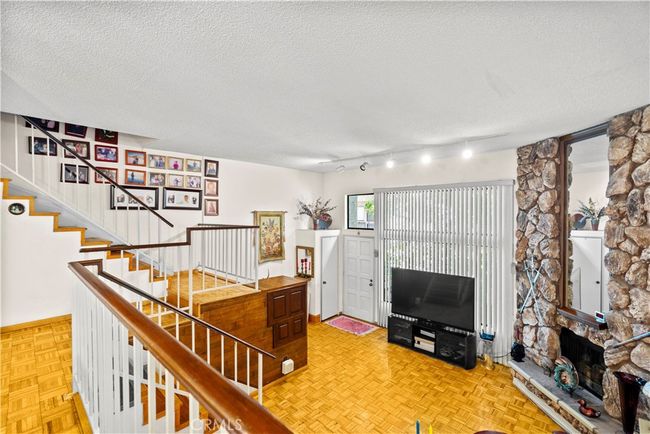 28 - 20224 Sherman Way, Townhouse with 3 bedrooms, 3 bathrooms and 2 parking in Winnetka CA | Image 8