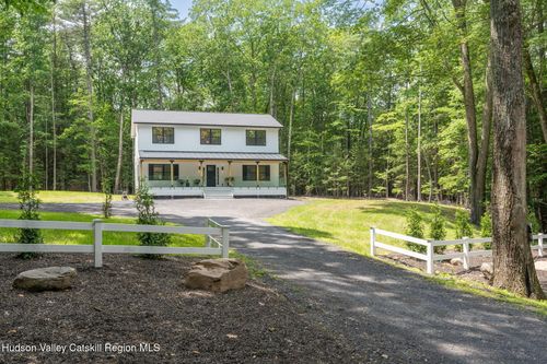 32 Maurizi Ln, Woodstock, NY, 12498-1918 | Card Image