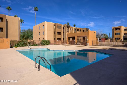 322-1810 E Blacklidge Dr, Tucson, AZ, 85719-2772 | Card Image