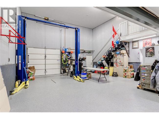11885 Middleton Rd, House other with 5 bedrooms, 4 bathrooms and 3 parking in Lake Country BC | Image 50