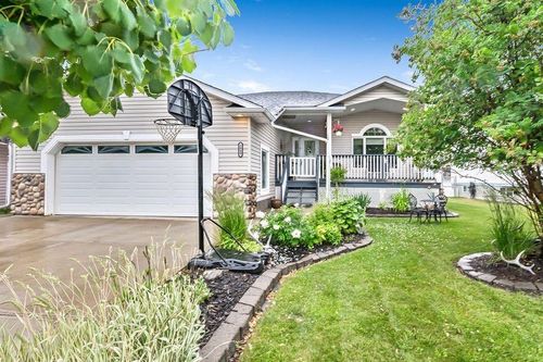 1049 3 Street Sw, Diamond Valley, AB, T0L0H0 | Card Image