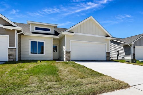 2408 Ne 6th St, Grimes, IA, 50111-2126 | Card Image