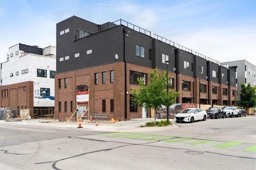 529 E 19th St, Kansas City, MO, 64108 | Card Image