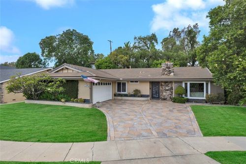 3939 E Lynnwood Ave, Orange, CA, 92869-5331 | Card Image