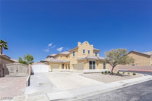 5913 Tamarack Lodge Ln, North Las Vegas, NV, 89081-6424 | Card Image