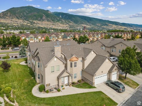 942 Shetland Ln, Farmington, UT, 84025-2742 | Card Image