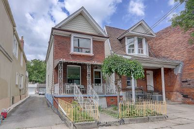 1064 Dovercourt Rd, House other with 3 bedrooms, 2 bathrooms and 4 parking in Toronto ON | Image 2