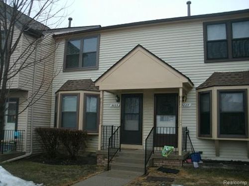 3025 Carly Ct, Auburn Hills, MI, 48326-2009 | Card Image