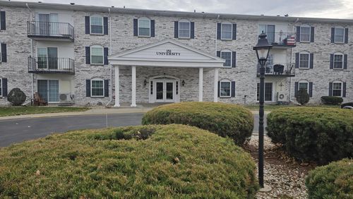 215-151 N University Drive, West Bend, WI, 53095 | Card Image
