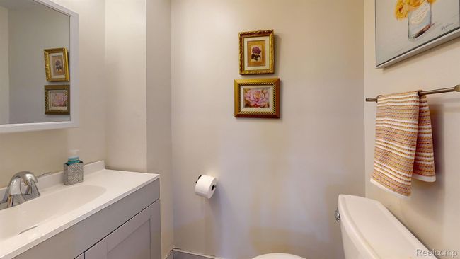 2002 Ridgemont Rd, House other with 6 bedrooms, 4 bathrooms and null parking in Grosse Pointe Woods MI | Image 13