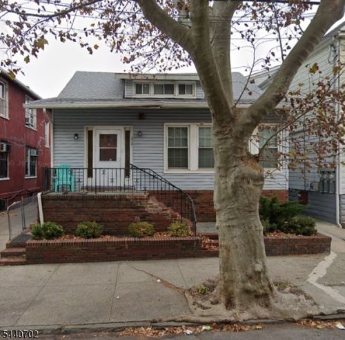258 Van Nostrand Ave, Jersey City, NJ, 07305-2119 | Card Image