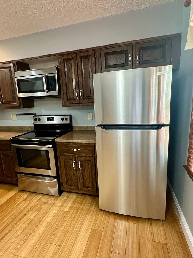 UNIT-6-8 - 55 Mill Plain Rd, Condo with 3 bedrooms, 3 bathrooms and null parking in Danbury CT | Image 5