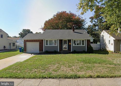 807 Arthur Ave, Bristol, PA, 19007-2403 | Card Image