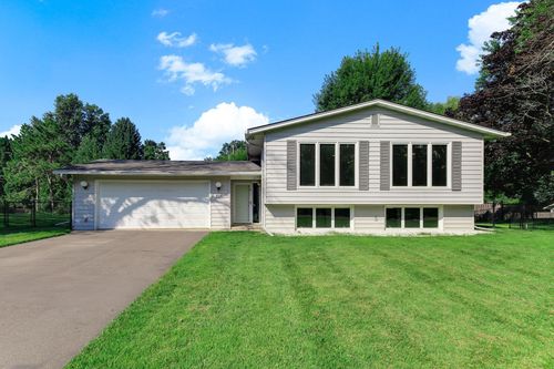 455 Black Oaks Ln N, Plymouth, MN, 55447-3652 | Card Image