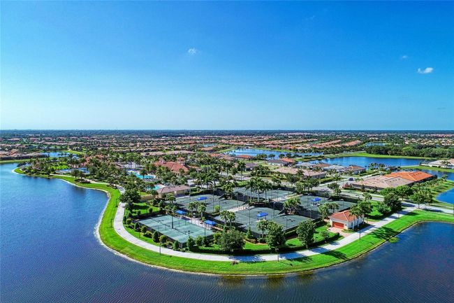 Aerial view of the amenities | Image 69