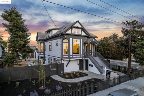 2602 Adeline St, Oakland, CA, 94607-2446 | Card Image
