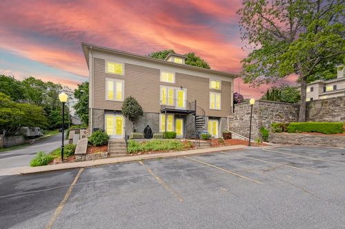 apt-2-450 Rock St, Fall River, MA, 02720-3339 | Card Image