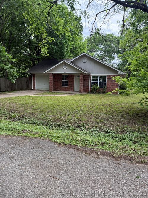 503 Quail Lake Dr, Henryetta, OK, 74437-7820 | Card Image
