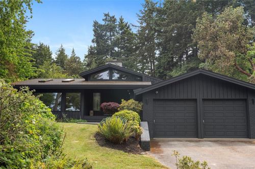 257 Dutnall Rd, Victoria, BC, V9C4B4 | Card Image